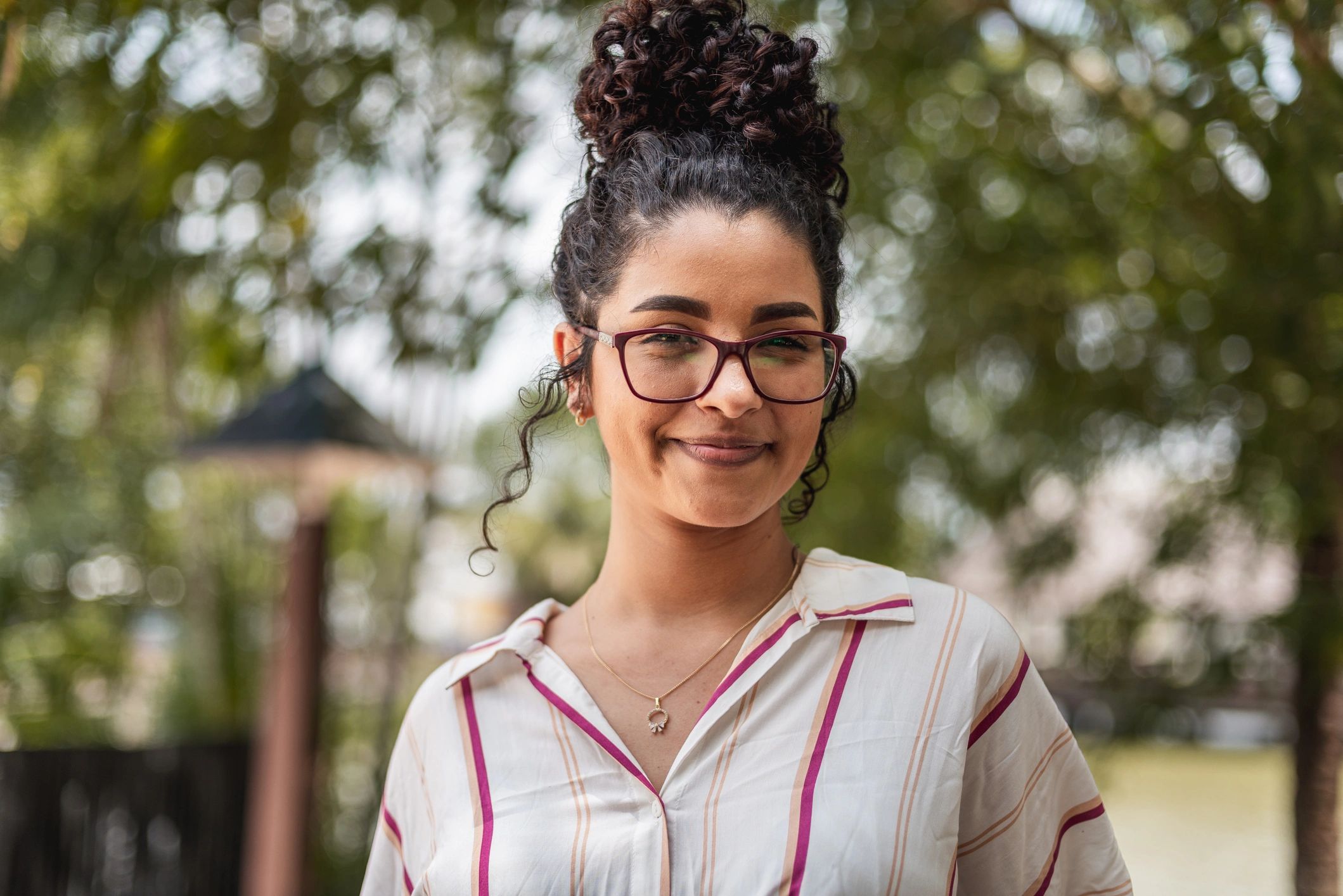 happy student testimonial portrait